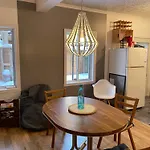 Condo, Avec Cour! 5Min Metro! Et Marche Jean-Talon